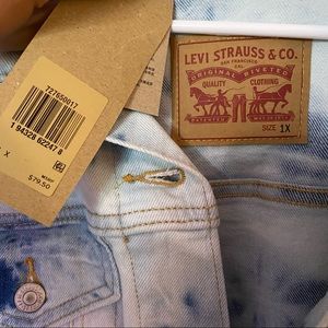 NWT LEVI Acid Wash Denim Jacket 💎💫🦋